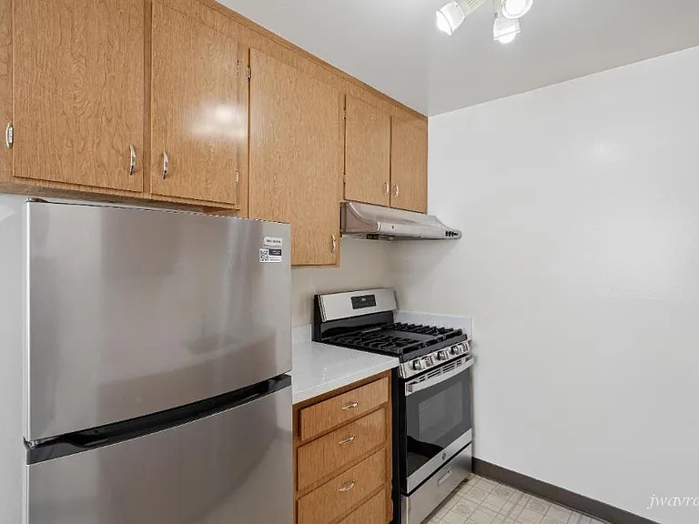 4444 Balboa St #103 — Photo 11