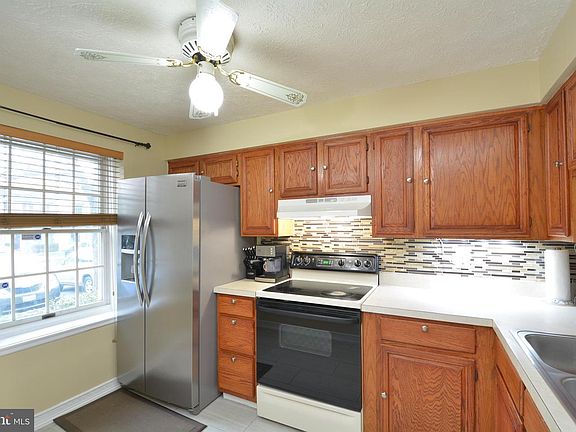 5th image of 8546 Blue Rock Ln