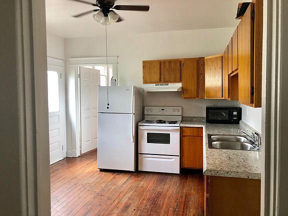 5th image of 4824 Banks St