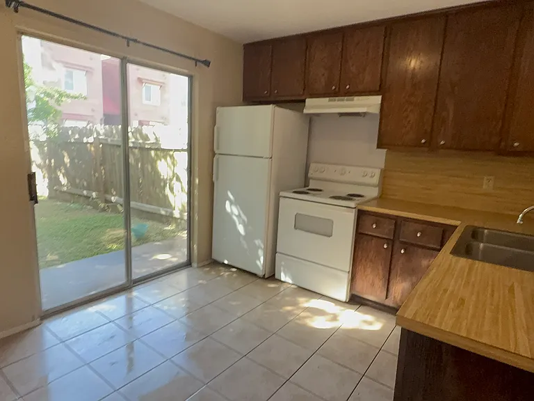 315 Manuel Dr #A — Photo 9