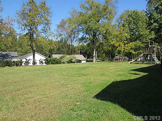 2nd image of 280 S Cir NW