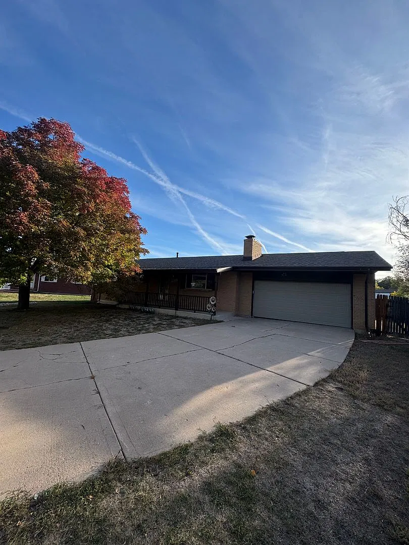 4698 S Fountain Cir Littleton — Photo 1