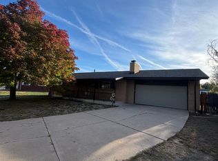 4698 S Fountain Cir, Littleton, CO 80127