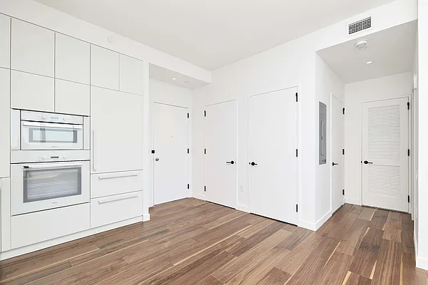 Rented by PocketBroker Inc | media 23