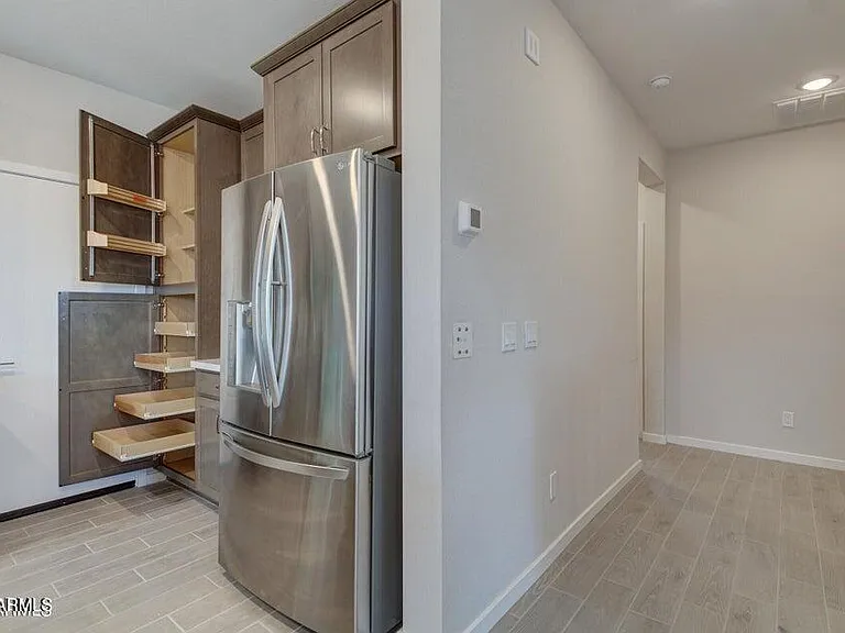 2831 S Central Dr — Photo 10