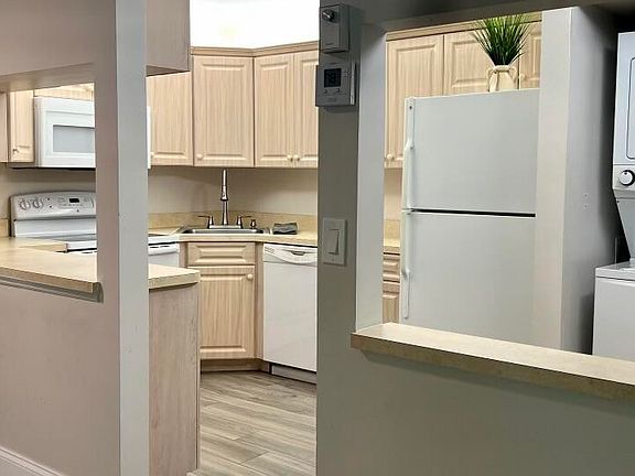 4th image of 4849 Sable Pine Cir APT B1