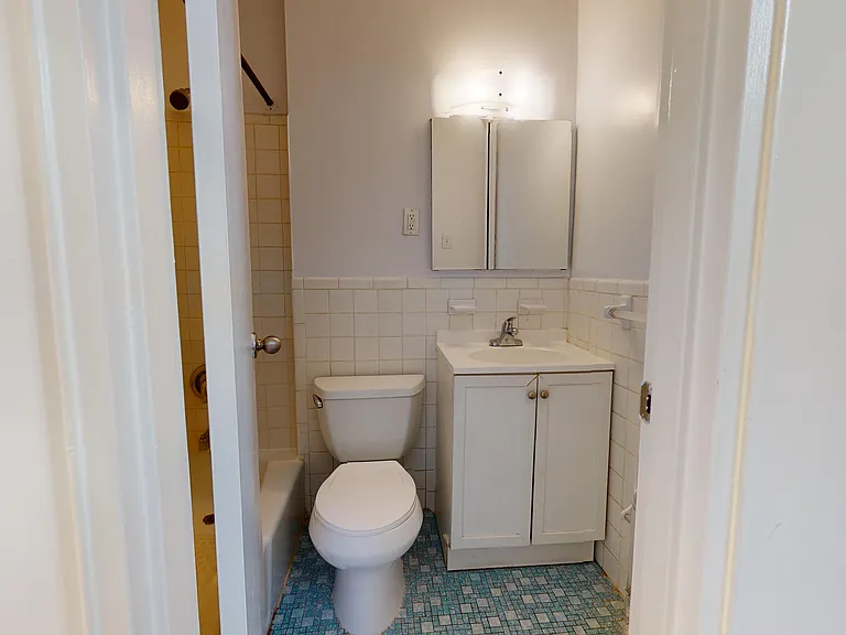 212 E 85th St #5C — Photo 7