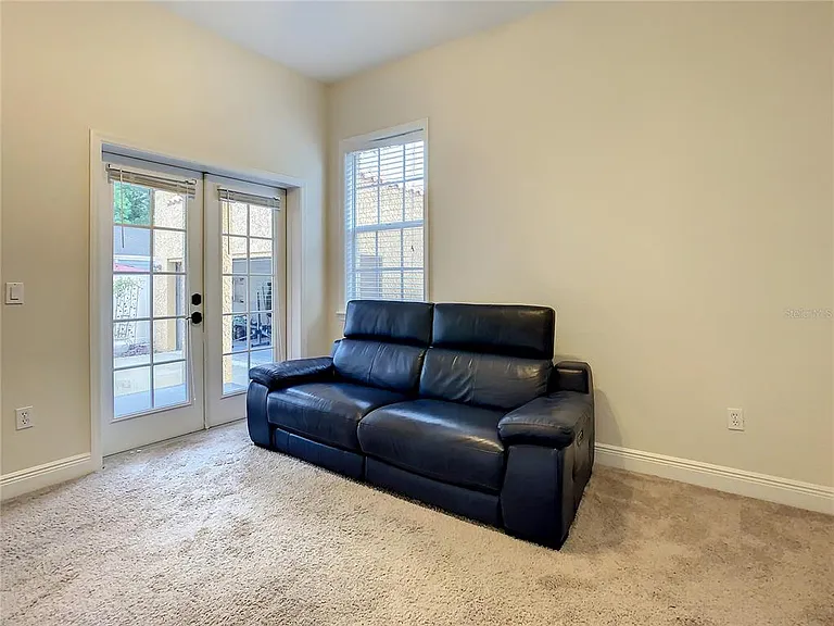 220 W Minnehaha St — Photo 28