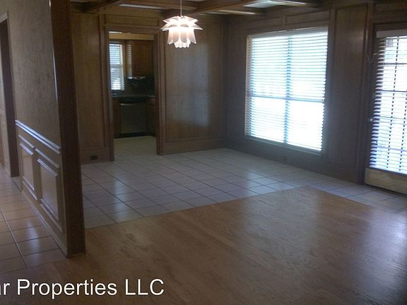 5th image of 23 Oakmont Ct