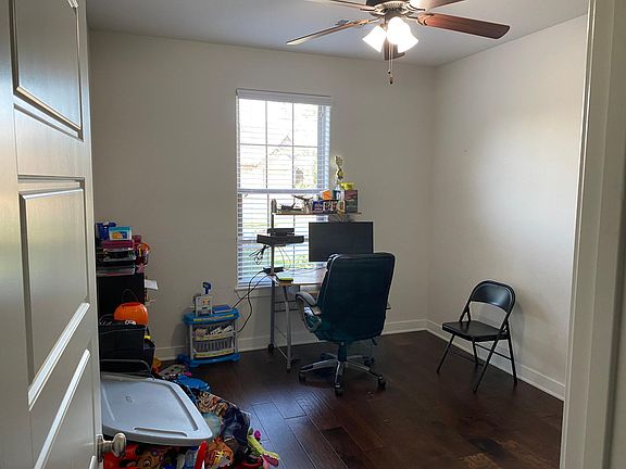 4th image of 3103 Satinwood Ave