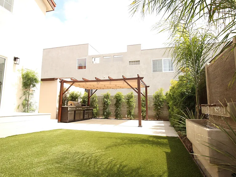 832 Rose Ave — Photo 62