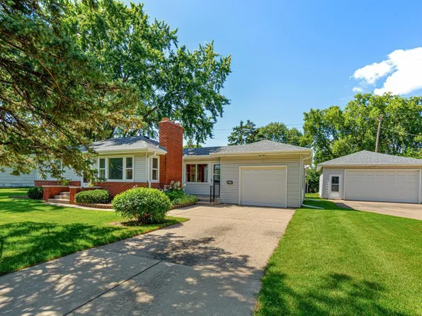 8814 1st Ave S, Bloomington, MN 55420