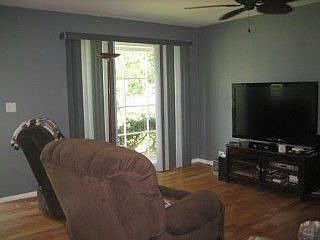 3rd image of 525 Hazelwood Ct