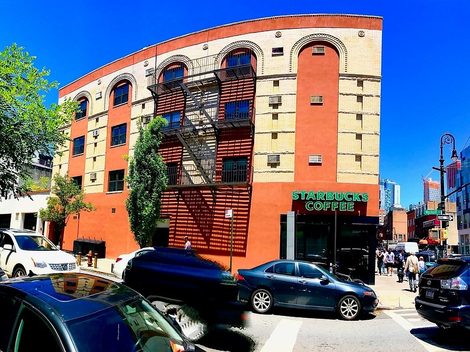 1st image of 164 Smith St #2R