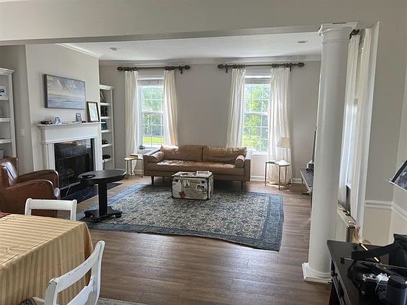 2nd image of 3767 Greyfield Dr
