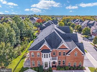 3881 Billberry Dr, Fairfax, VA 22033