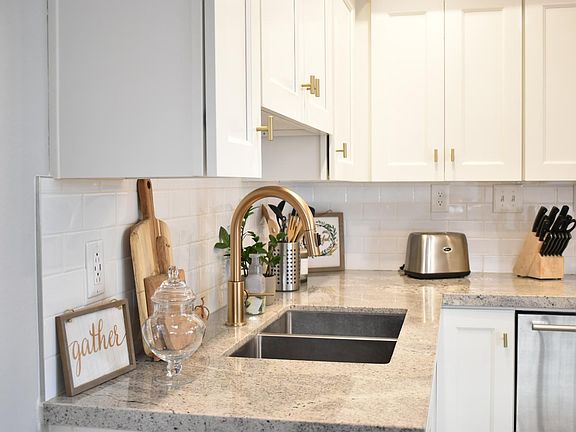 5th image of 1923 W Homestead Farms Ln APT 3