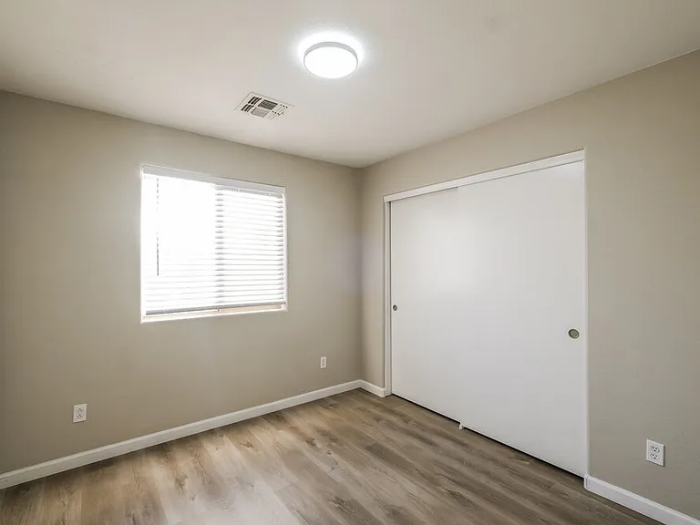 15178 W Taylor St — Photo 13