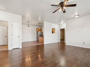 8215 N Clear Rock Rd APT 11, Eagle Mountain, UT 84005