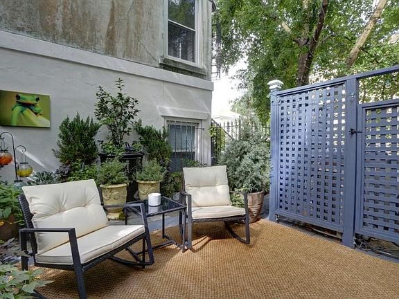 3rd image of 301 E Huntingdon St #Garden