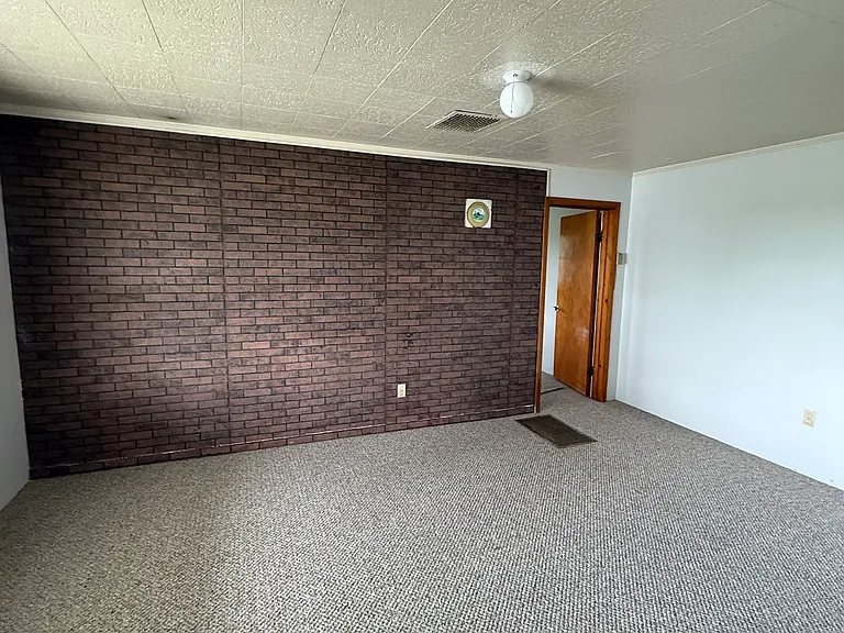 1558 Jody Thomas Rd — Photo 9