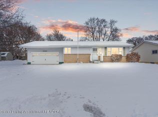 3322 Pickwick Pl, Lansing, MI 48917