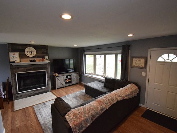 3rd image of 1712 Patricia Ln