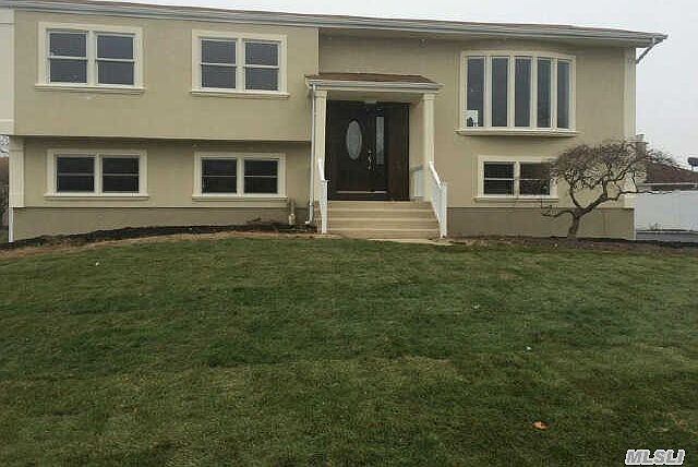 1st image of 4 Bay Dr