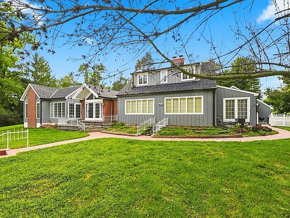5th image of 4 Prairie Hills Ln