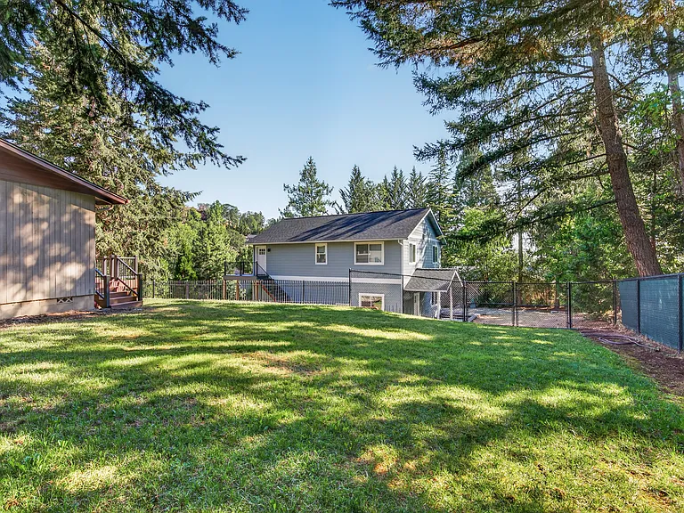 870 S Oregon St — Photo 21