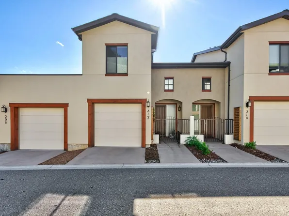 312 Belmonte Ave, Kamloops 1, BC V2H 0C6