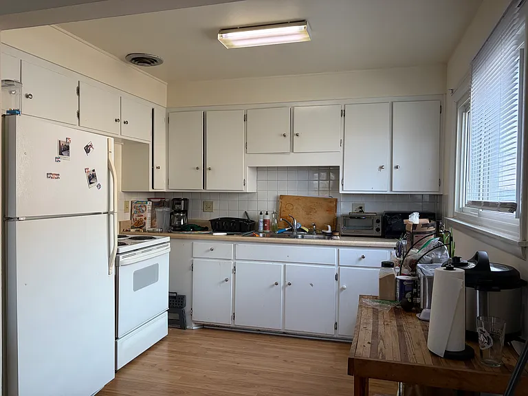 3810 Hoover Dr #1 — Photo 3