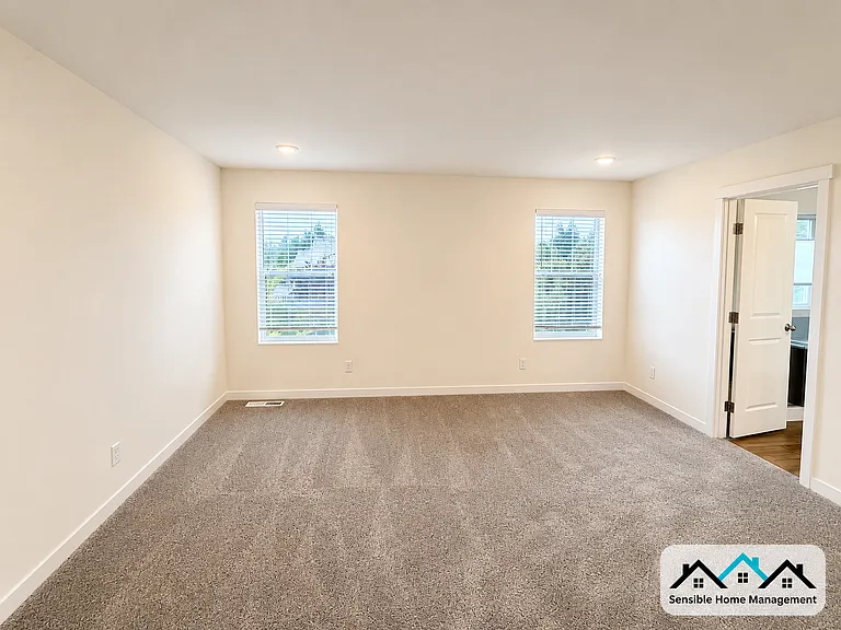 10616 SE 272nd Pl — Photo 8