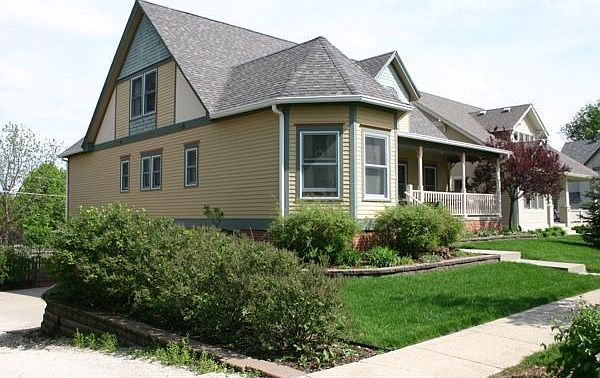 2nd image of 741 16th St