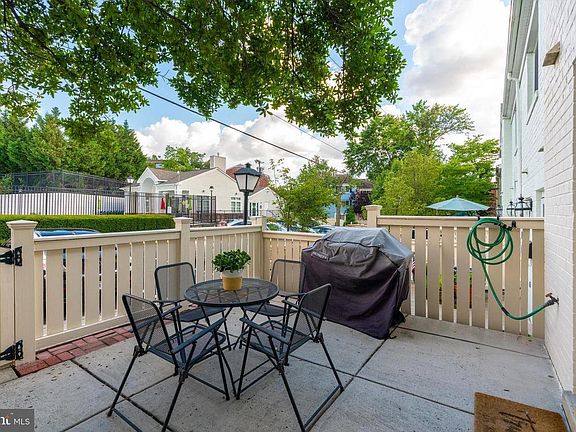 2nd image of 1509 N Van Dorn St #1509B