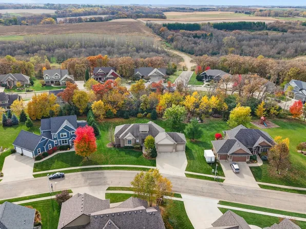 2348 Britwood Ln SW, Rochester, MN 55902