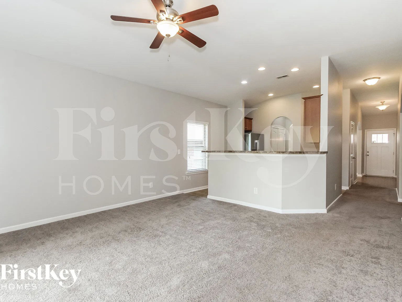 3 bed, 2.0 bath, 1349 sqft, $1,585 — Photo 4