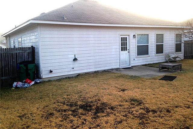 2nd image of 2903 Zachary Ln