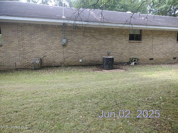 2nd image of 17576 Okahoma St