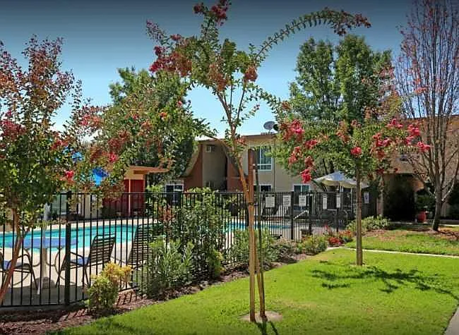 Magnolia Place — Photo 7
