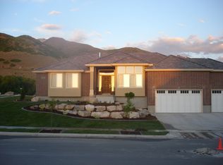 967 S Brinley Ln, Fruit Heights, UT 84037