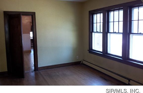 4th image of 6 Wesley Dr