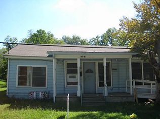 201 Mineral Wells St, Terrell, TX 75160