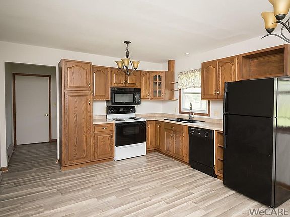 4th image of 391 S Otto St
