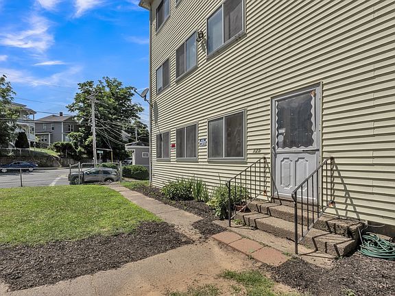 2nd image of 125 Cross St