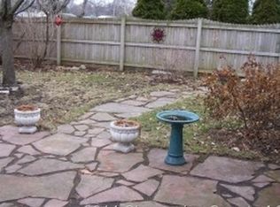 2009 Lawndale Dr, Champaign, IL 61821