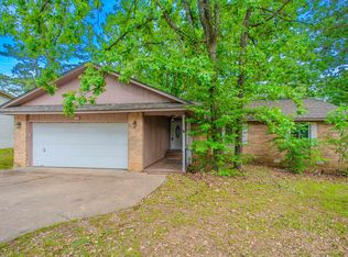 15 Pinecrest Ln, Maumelle, AR 72113