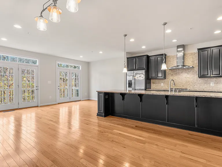 7451 Burnside Way — Photo 8