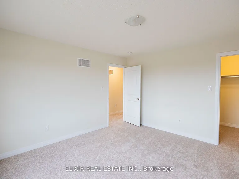 20 Molnar Cres — Photo 4