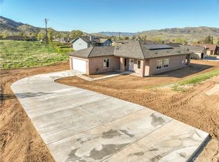 22213 Mariposa Rd, Tehachapi, CA 93561